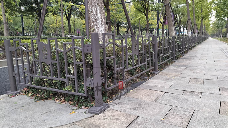 道路綠化帶隔離護欄景觀優(yōu)化方案