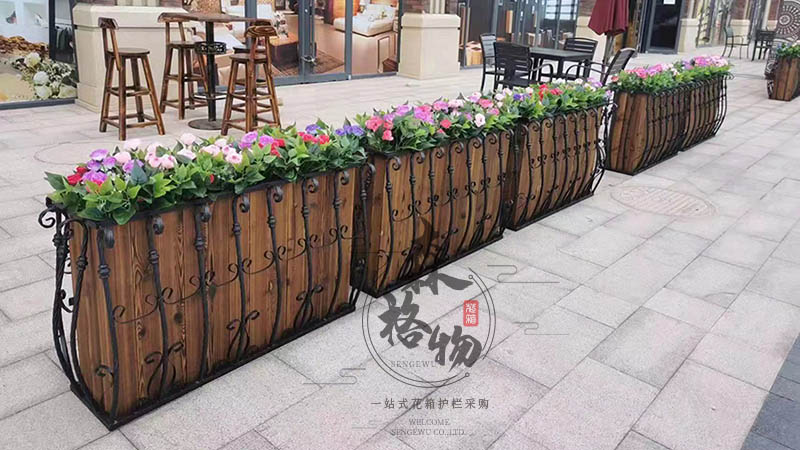 嘉興商業(yè)街鐵藝防腐木花箱