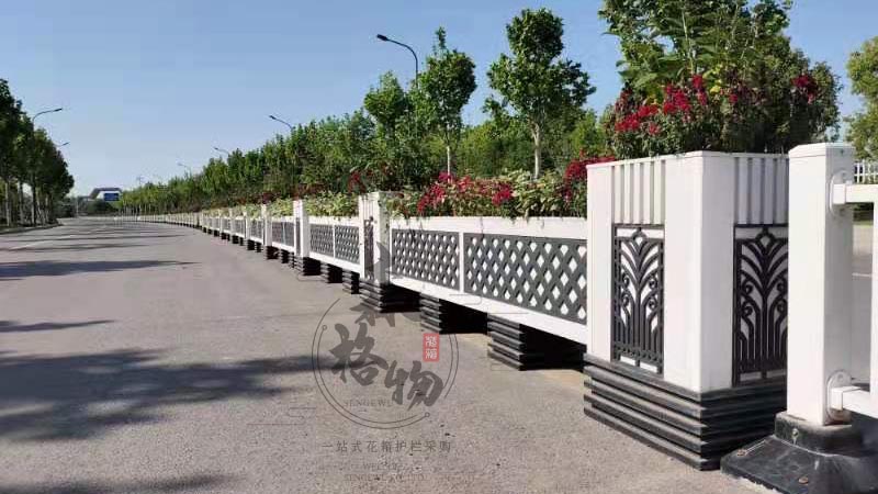 嘉興市政道路綠化洛洛可pvc花箱護(hù)欄案例