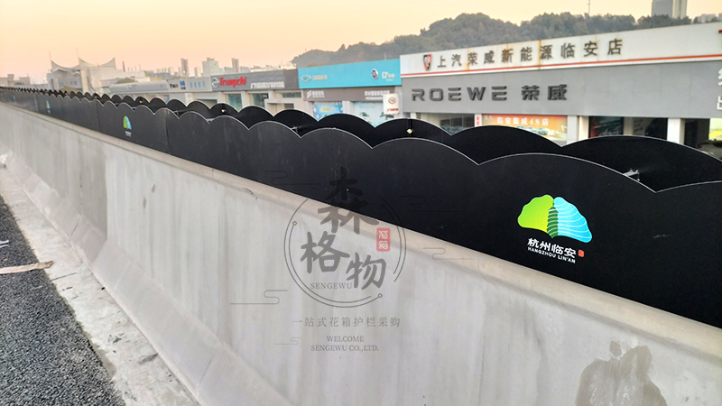 嘉興高架橋梁不銹鋼花槽花盆
